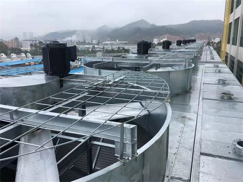 冷卻塔底盤漏水的原因是什么？冷卻塔底盤如何補水？,冷卻塔底盤漏水是什么意思